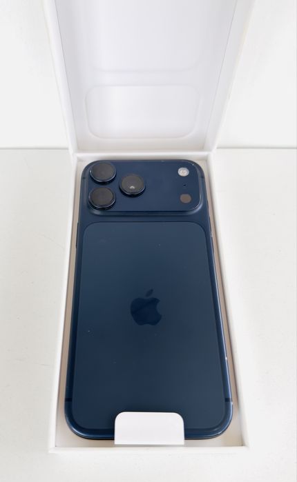 iPhone 17 Pro Max 256GB Deep Blue ГАРАНЦИЯ!