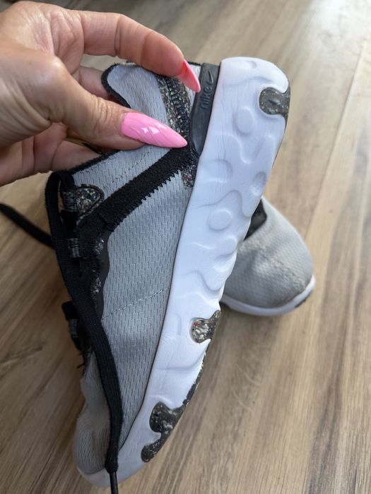 Оригинални маратонки Nike Renew Element 55 SE! 37,5 н