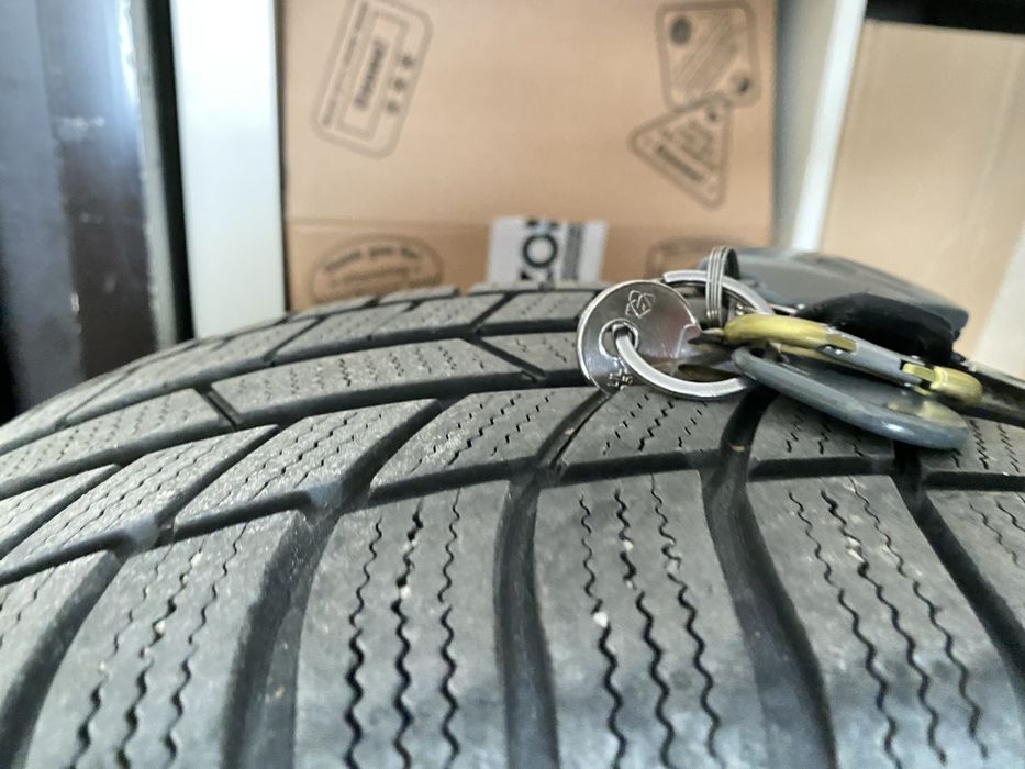 Зимни гуми SNOWPROX 205/55 R16 с джанти 4 бр-общо 150 лв