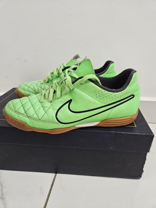 Ghete fotbal sală Nike Tiempo sintetic