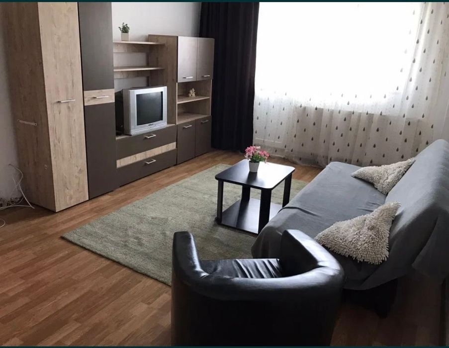 Inchiriez apartament 3 camere