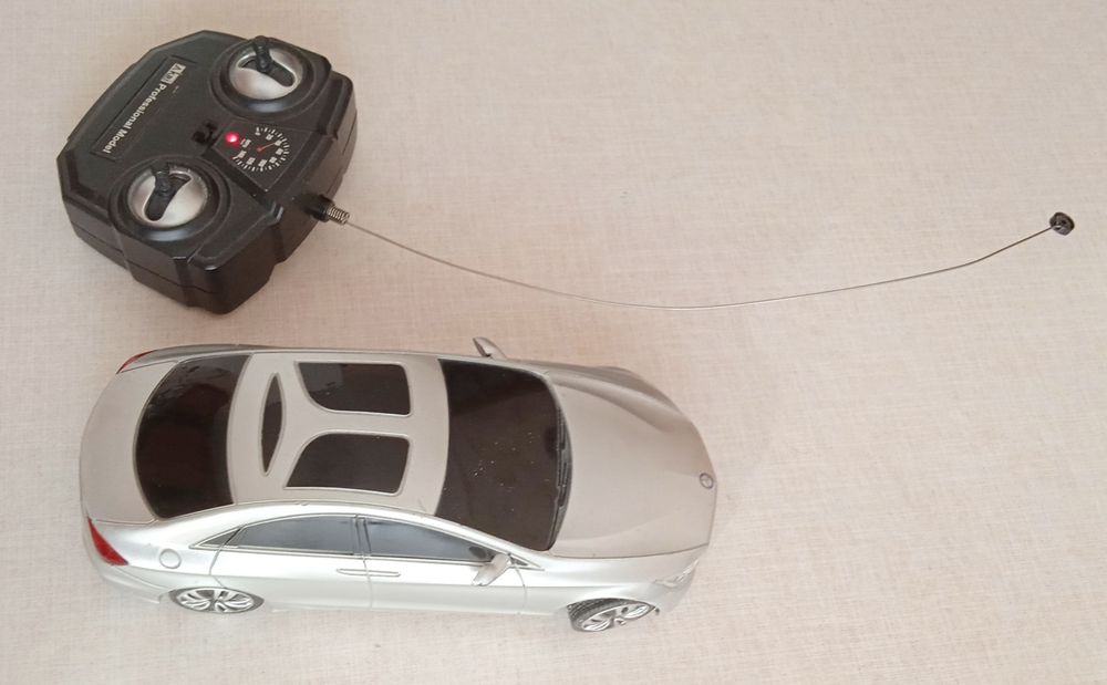 Машинка радиоуправляемая