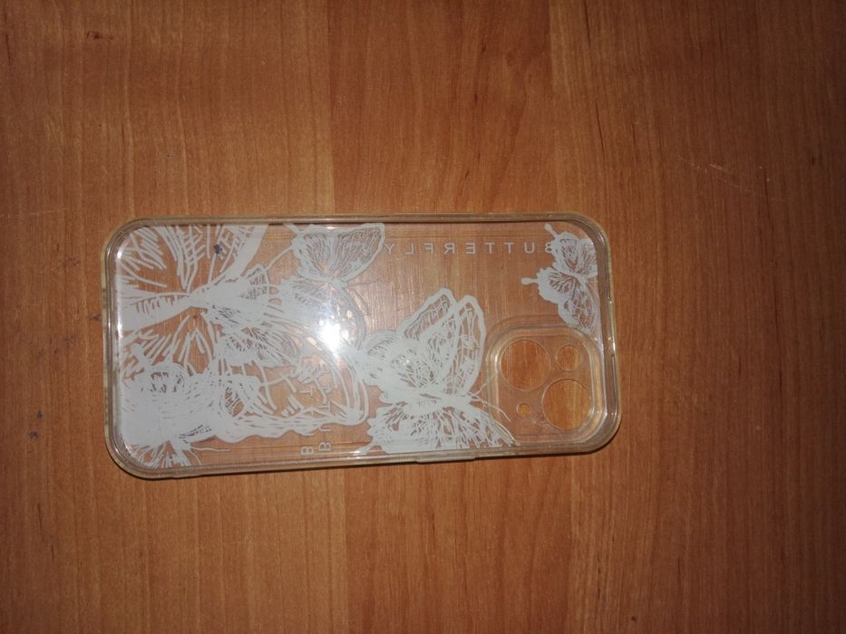 Прозрачный чехол с бабочками для iPhone