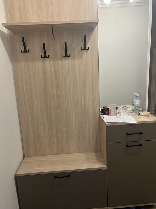 Шкаф для прихожей комнаты