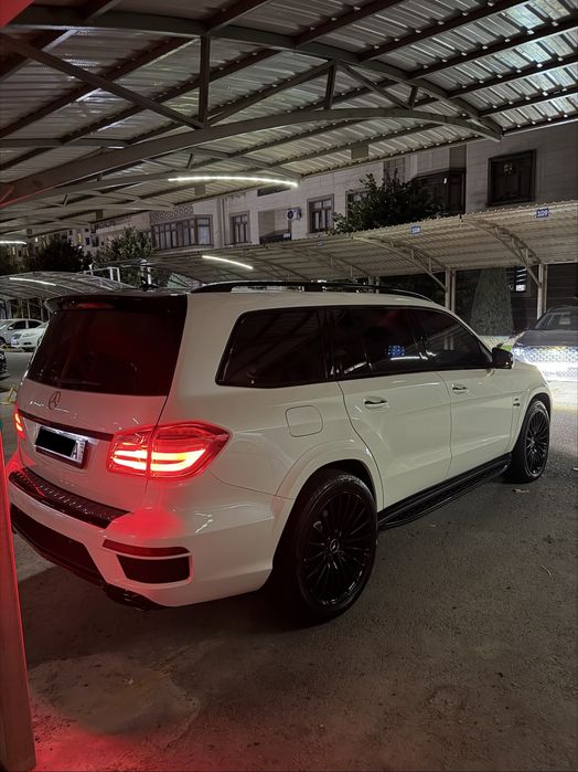 Mercedes Benz GL500 Designo
