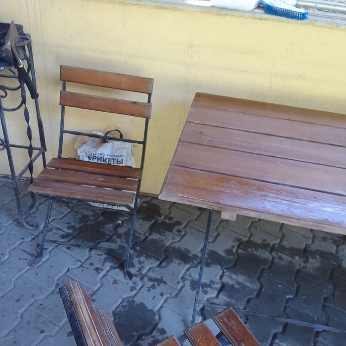 Продается шашлычный стол 4 стулья