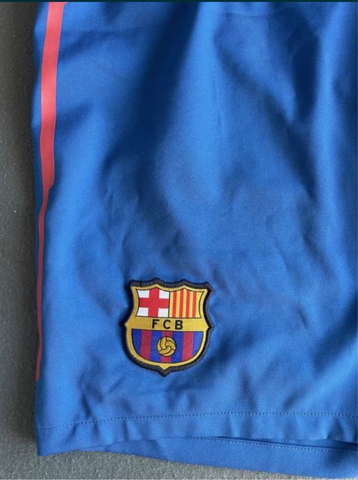 Къси панталони на ФК Барселона