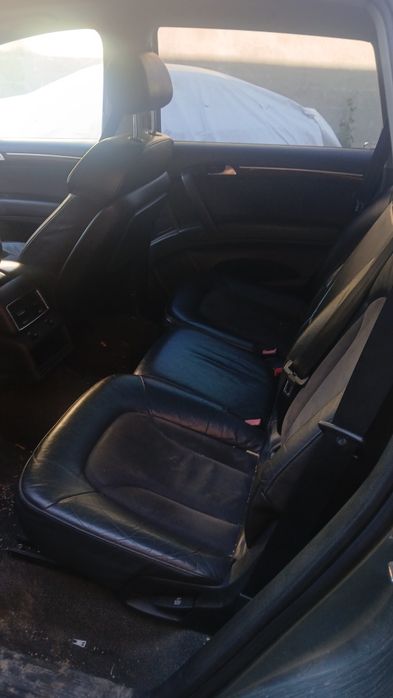Vând Audi q7 3.0 tdi