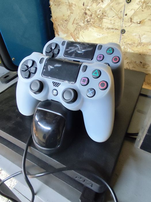 PlayStation 4 slim
