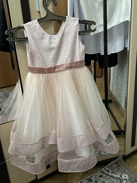 Продам платье детское