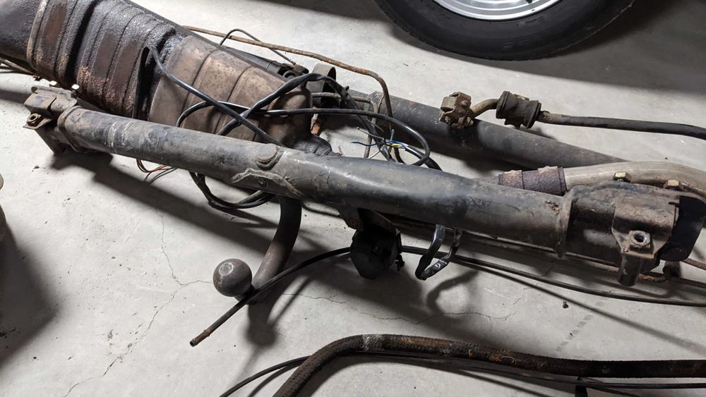 BMW E30 316i комби на части