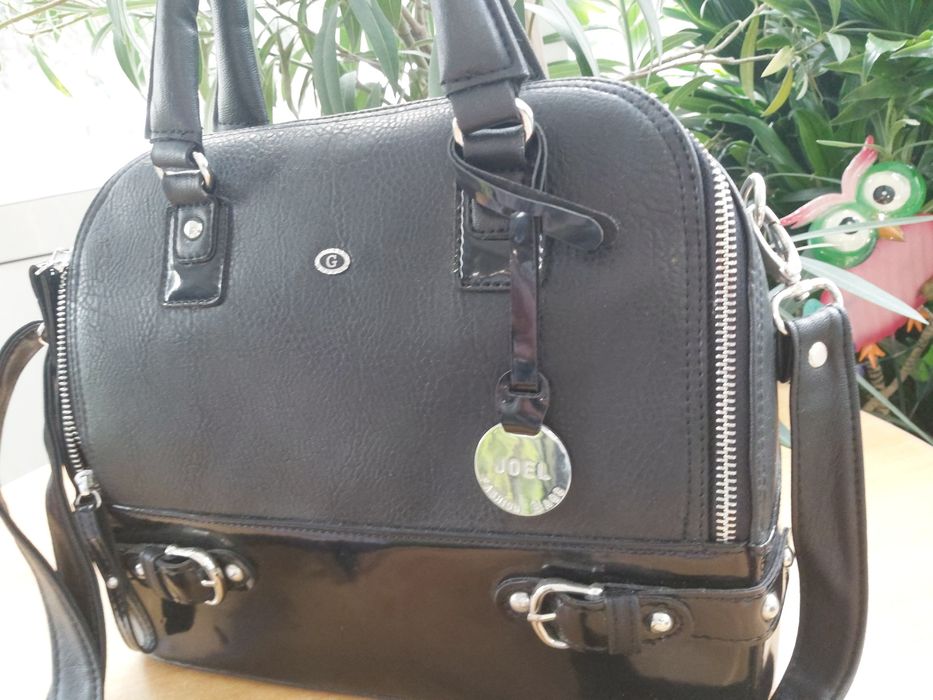 Стилна дамска чанта