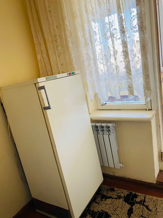 Аренда квартира Чирчик 2 хонали узимники 200 $ 2-этаж Актябрь бозор