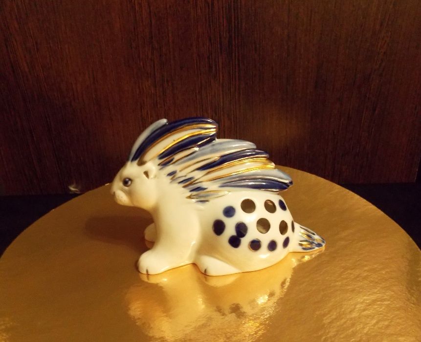 Дикобраз — фарфоровая карандашница