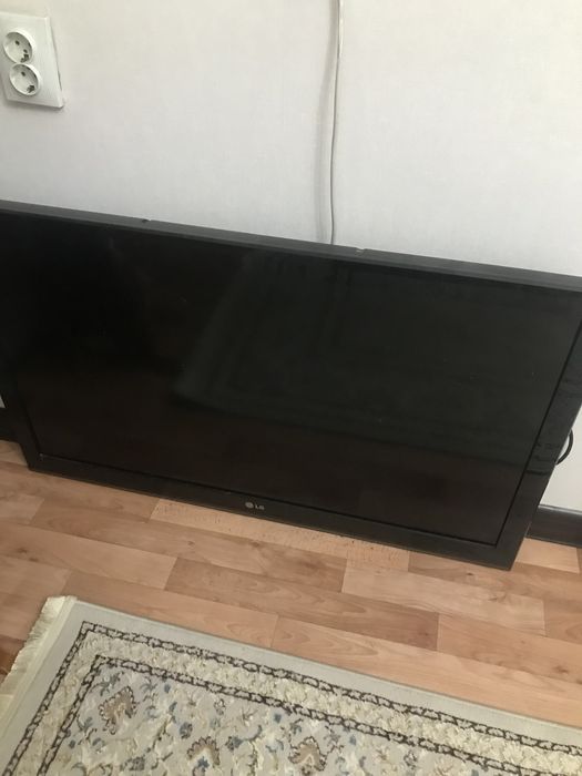 Телевизор LG, в норм.состоянии.