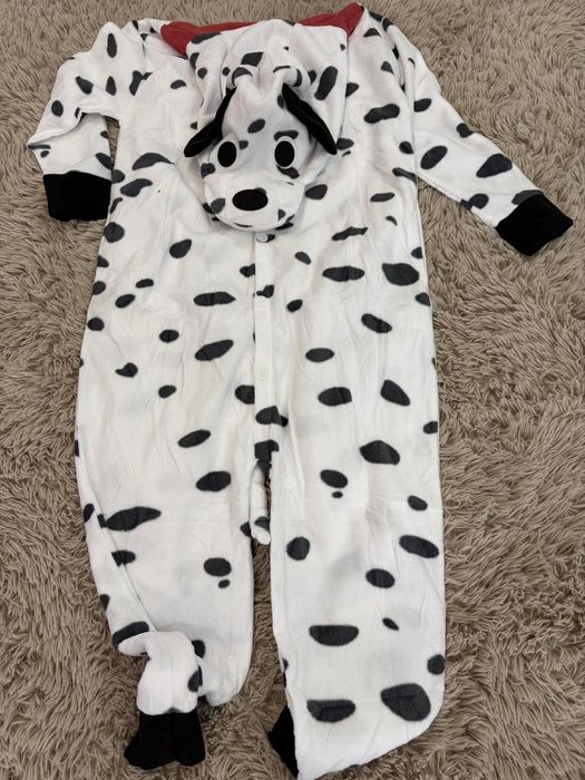 Costum de pijama dalmațian,unisex,cu gluga.