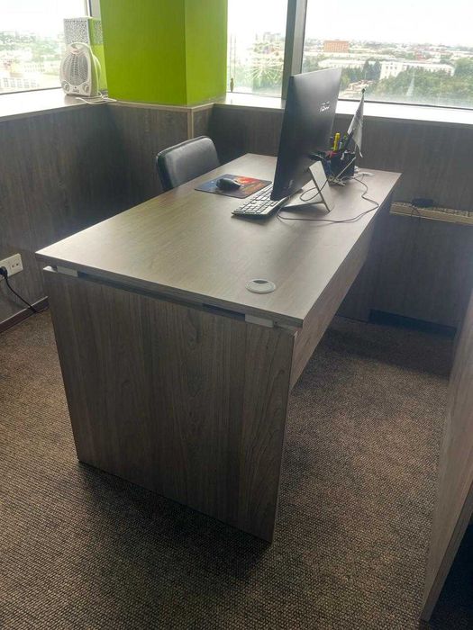 Офисная мебель в отличном состоянии