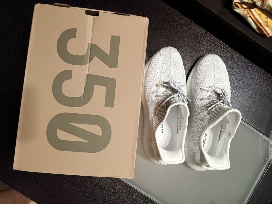 Изита,  бутонки Nike