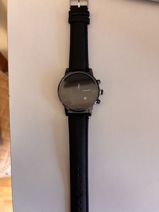 Продам часы наручные