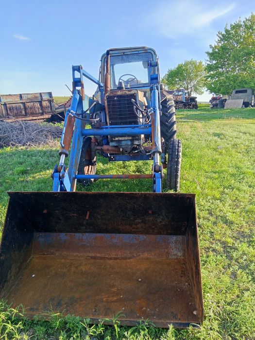 Продам два трактора мтз-80