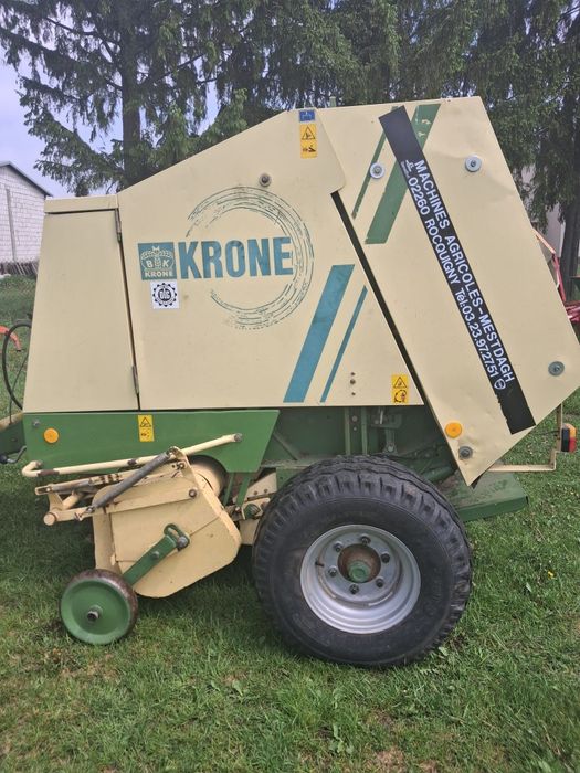 Vand presa de balotat rotunda Krone KR 130 Legare rapidă 2 ațe 
 Legare plasă + ață