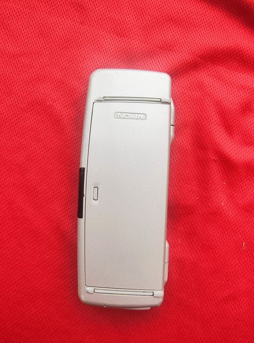 Nokia 9300 Communicator ( unlocked,card)