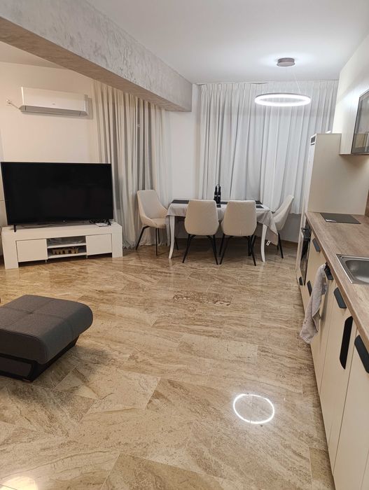 Бутиков апартамент и  клетка в гараж, находящи се в гр.Хасково