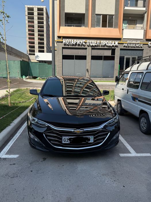 Malibu 2 premer 2022 yil qora kraska tozza ideal.Kam yurgan