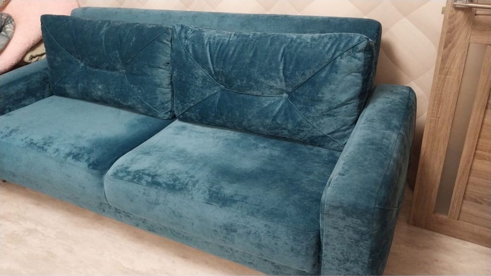 Продам диван в отлично состоянии.