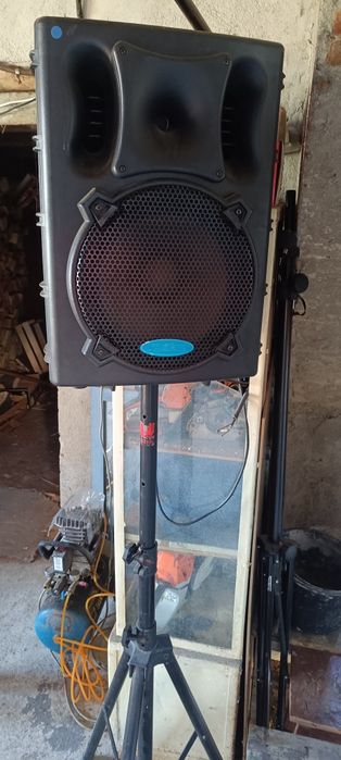 Mixer Behringer pmh3000 și 2boxe