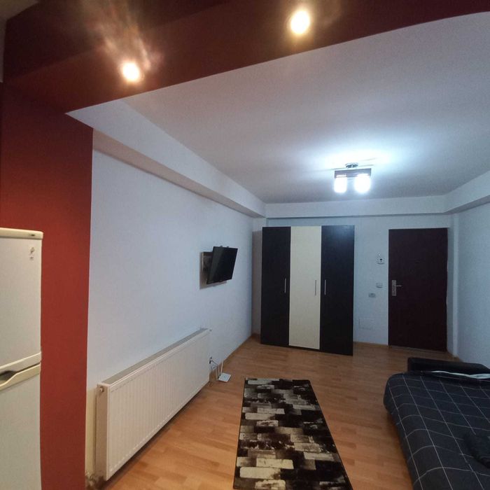 Proprietar inchiriez garsoniera in bloc nou aproape de Auchan Titan