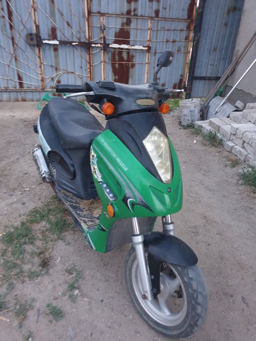 Продаем   скутер.