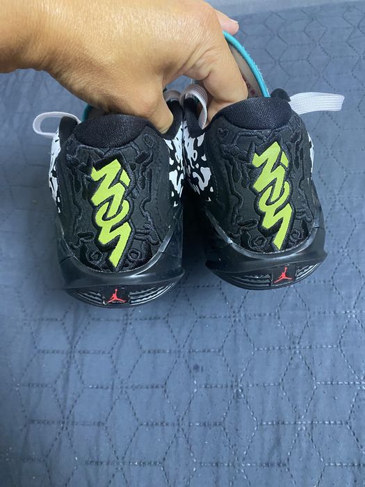 Vand adidasi Jordan Zion