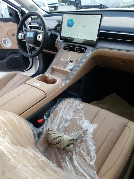 Gac Aion.  i60 Gibrid 1200km.