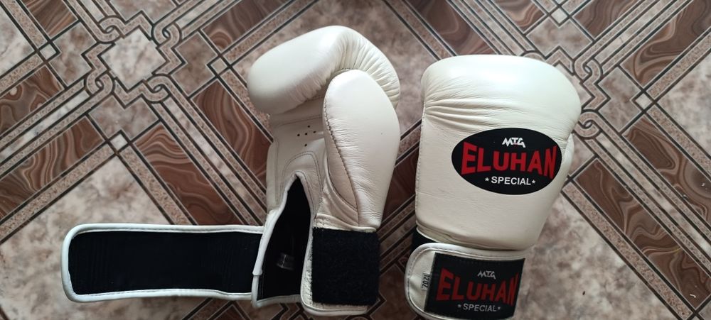 Перчатки боксерские