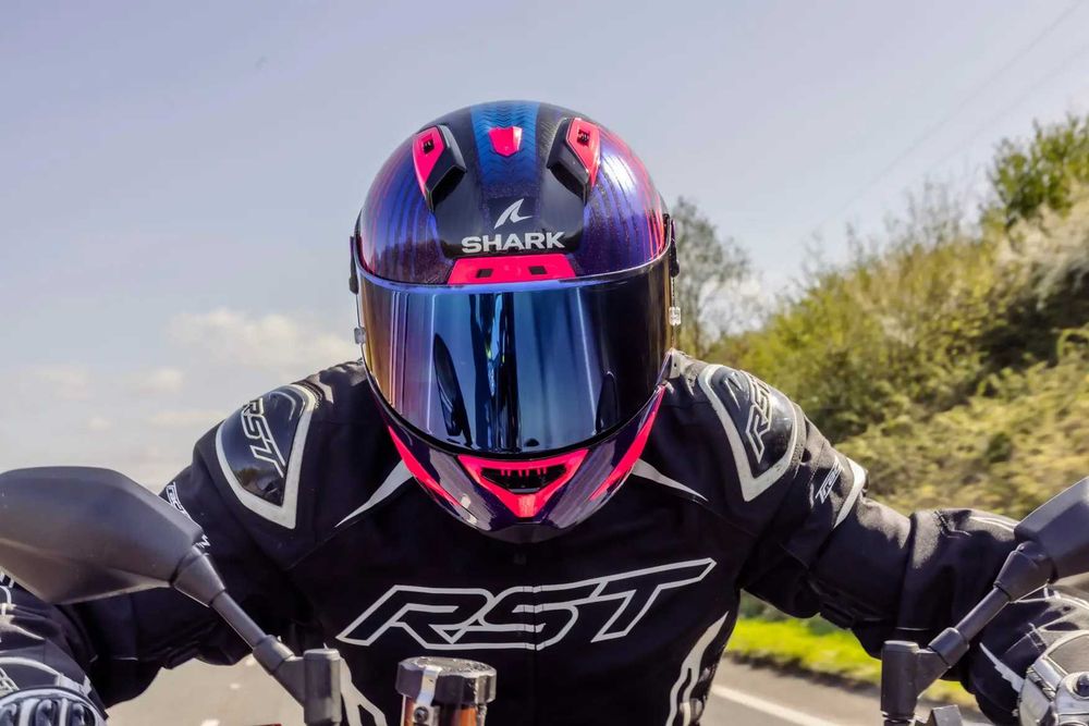 Топ цена Мото Каска за мотор SHARK AERON FULL CARBON Purple/Blue