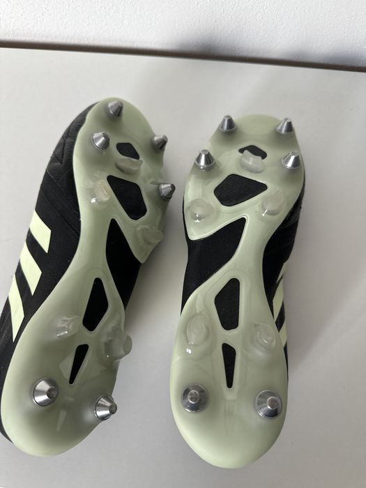 Ghete forbal Adidas Glitch