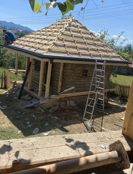 Acoperisuri noi reparatii acoperis tigla metalica tigla ceramica dulgherie mansardari