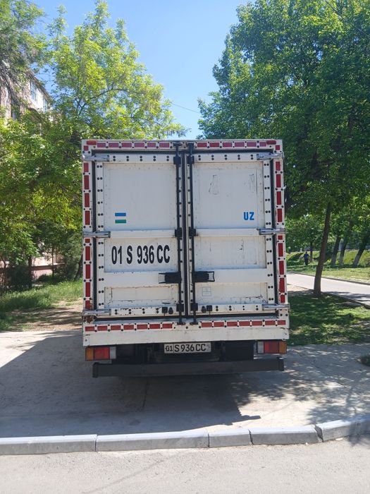 Isuzi npr  Рефрижератор