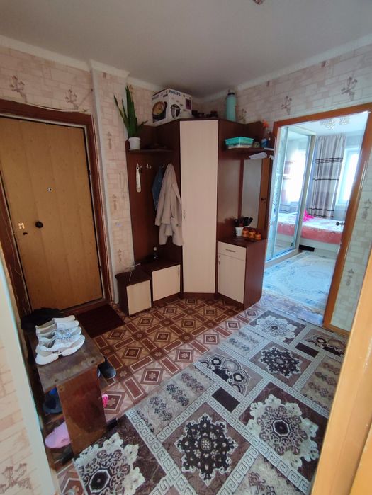 Продается 3-комн (6-70, 5 эт)