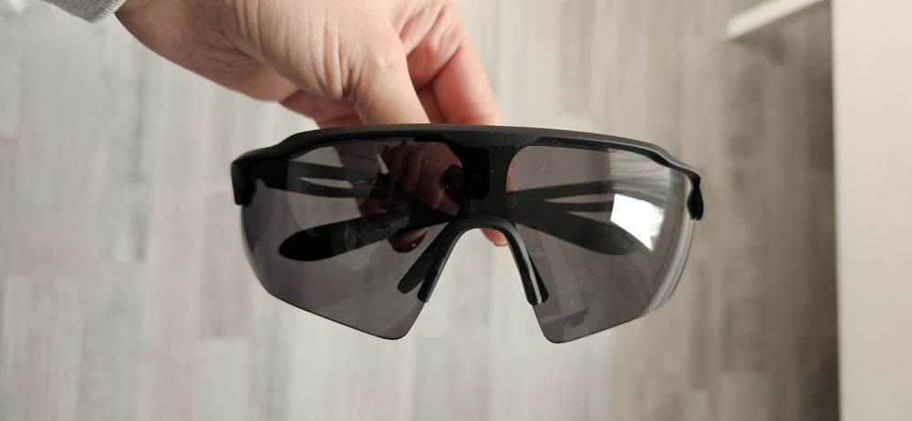 спортивные очки H&M