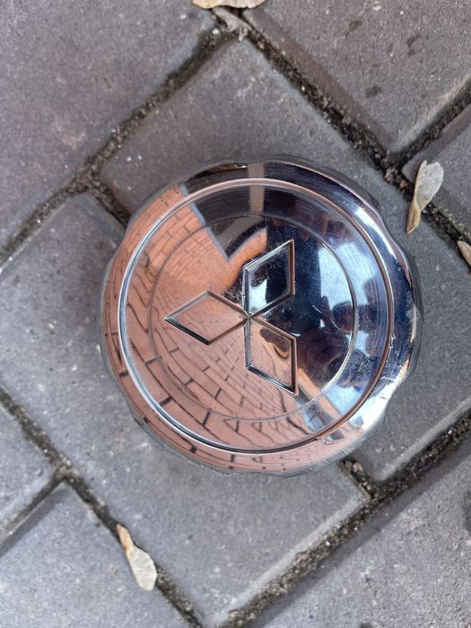 Колпак(заглушка)монтеро спорт