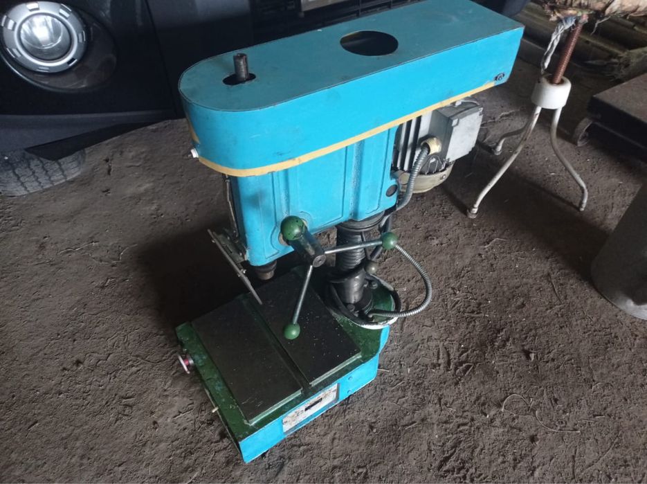 Сверлильный станок