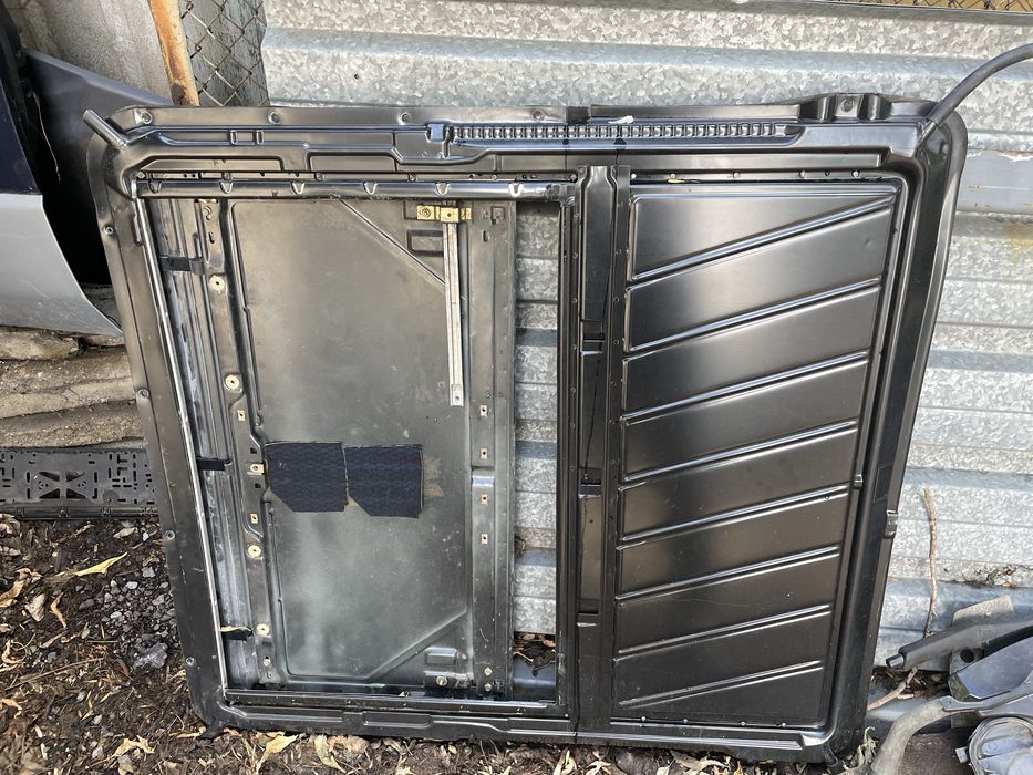 Двери и люк на мерседес 190