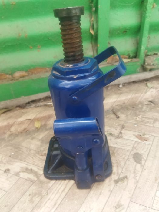 Продам гидравлический домкрат