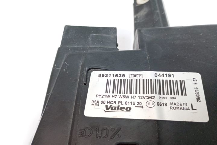 Far stanga Doua prinderi rupte Murdărie in interior 89311639 BMW Ser