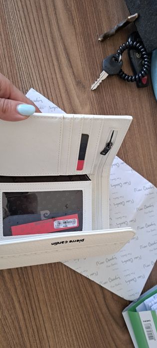 Нов дамски портфейл