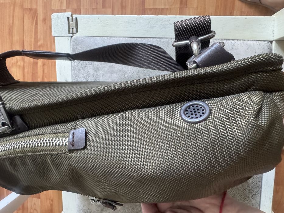 Tumi сумка барсетка на одном ремне