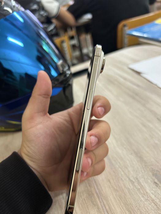 Vand iphone 17 air gold 256gb 100% baterie