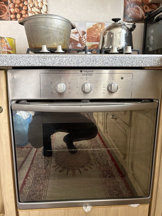 Продам газ плиту